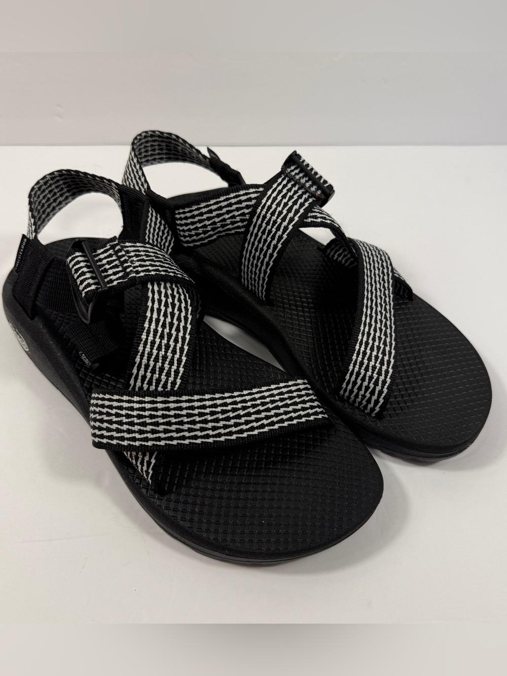 Chaco Mega Z/Cloud Sandals Black White Womens 9 Comfort Hiking Waterproof